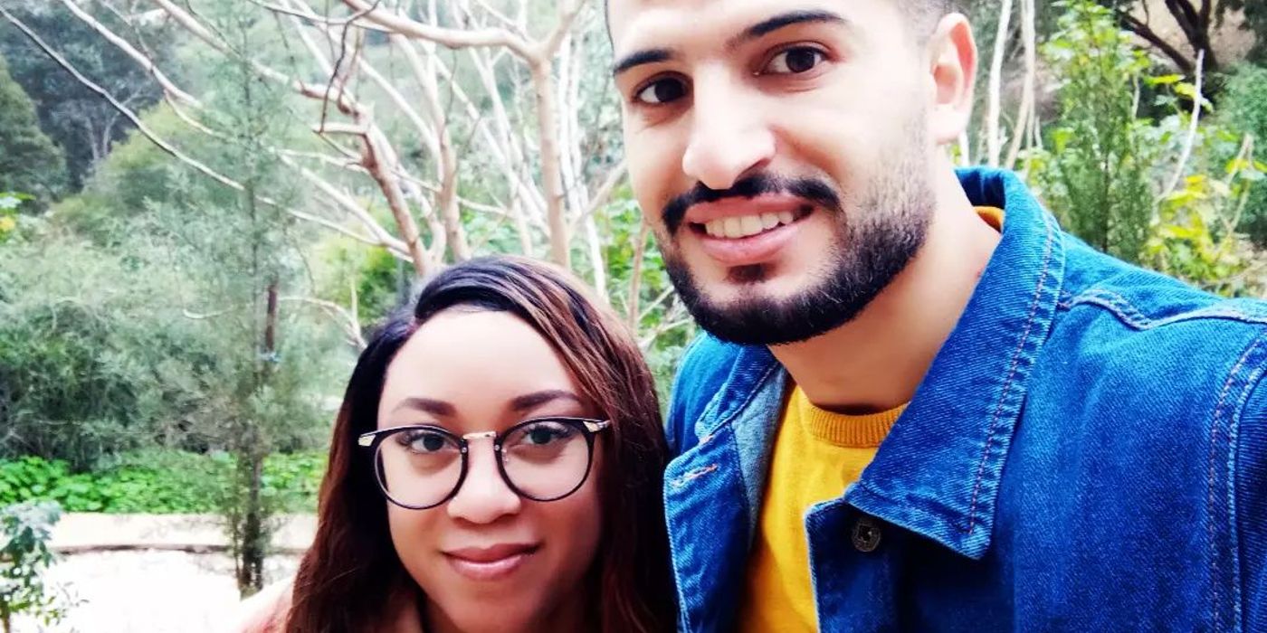 90 Day Fiancé stars Memphis and Hamza posing for a selfie together